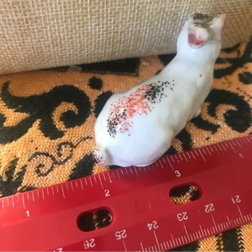 Sponge Painted Tiny Pottery Rabbit - Picture 2 of 5